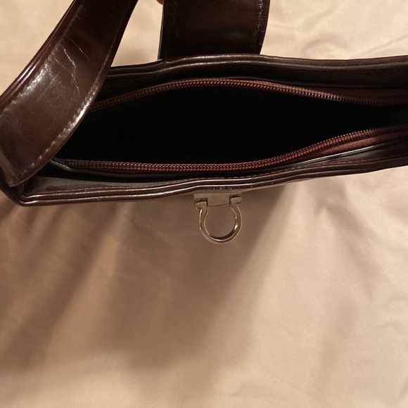 Patent Leather Purse AND Crossbody Purse - Picture 5 of 8